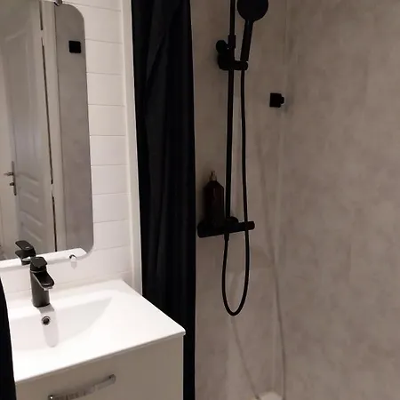 Lejlighed 'le Patio' Avec Terrasse Royan